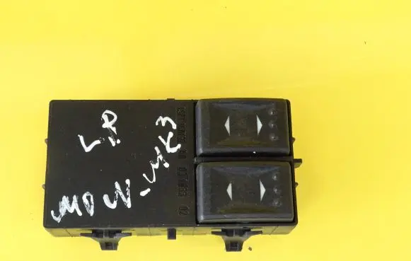 Ford Mondeo Mk III Electric window control switch 1S7T14A132AD