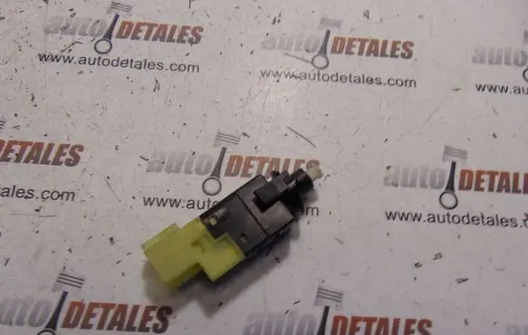 Mercedes-Benz B W245 Brake pedal sensor switch A0015456709