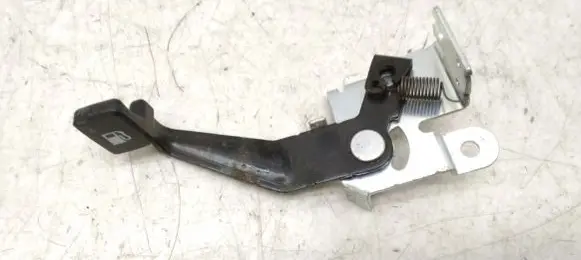 Suzuki SX4 S-Cross Fuel cap release pull handle 