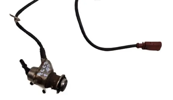 Audi A6 S6 C7 4G AdBlue injector 04L131113J