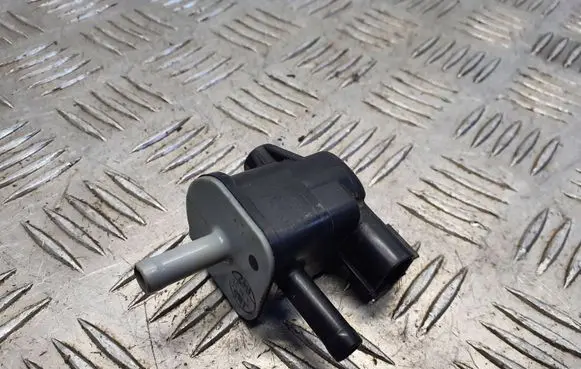 Toyota Yaris Turbo solenoid valve 90910tc002 1362007060