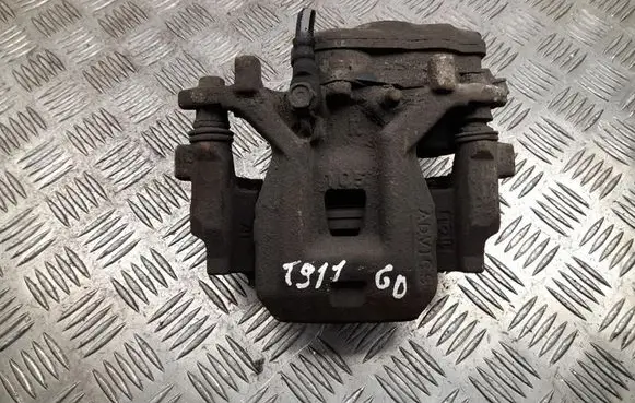 Lexus ES VII XZ10 Rear brake caliper 