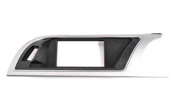 Radio/GPS head unit trim