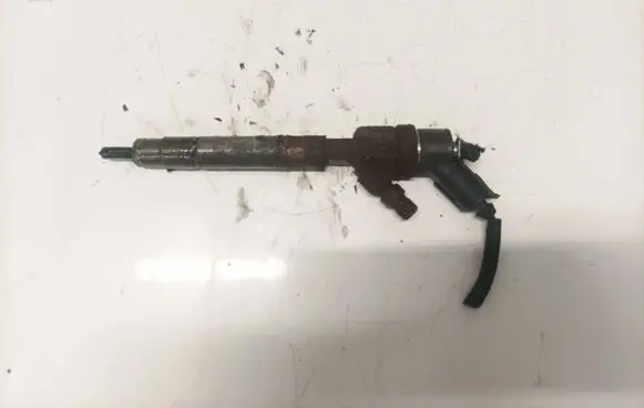 Mercedes-Benz A W168 Fuel injector a6680701287