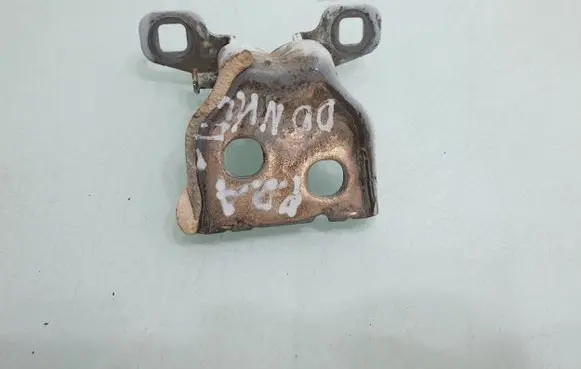 Dacia Dokker Front door lower hinge 