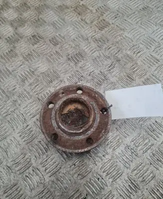Volvo S60 Rear wheel hub