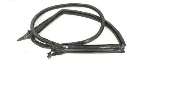 Mercedes-Benz GLA W156 X156 Rubber seal rear door 8T8833707
