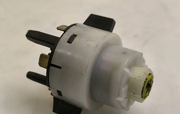 Audi A8 S8 D2 4D Ignition lock 103768