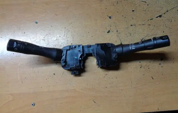 Nissan Note (E12) Indicator stalk