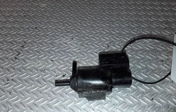 Mazda Premacy Vacuum valve 