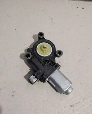 Seat Ibiza IV (6J,6P) Front door window regulator motor 6R0959802Q 402326D