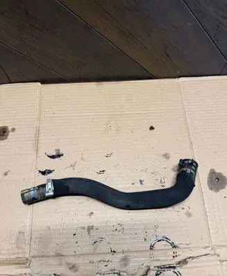 Jaguar XF X250 Engine coolant pipe/hose