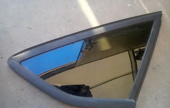 Ford Focus Rear side window