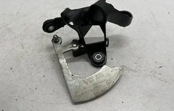 Volkswagen Golf VIII Gear selector/shifter in gearbox 2Q0711053