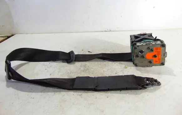 Audi TT TTS Mk2 Front seatbelt