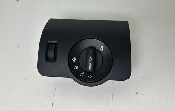 Ford Mustang V Light switch AR3313D168AC