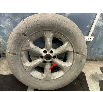 Nissan Navara D40 R17 spare wheel 