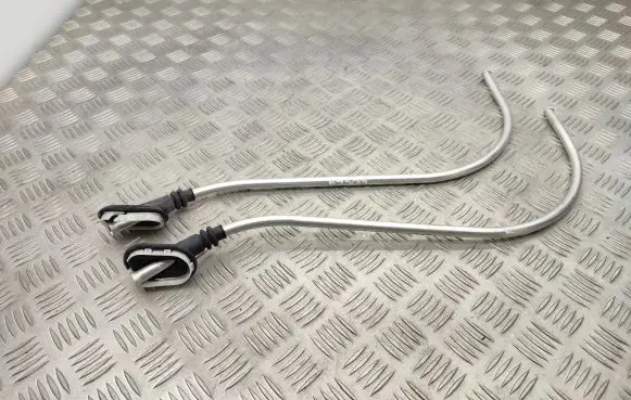 Handbrake/parking brake wiring cable