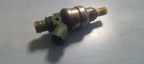 Mazda 323 Fuel injector INP484 INP-484