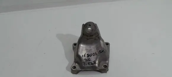 Lexus IS III XE30 Engine mounting bracket