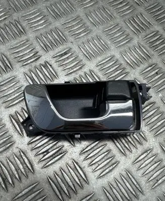 Mitsubishi Shogun Front door interior handle MR432272