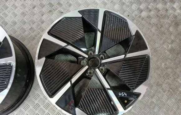 Audi Q4 e-tron R21 alloy rim 