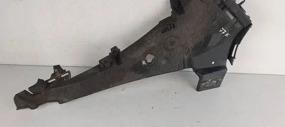 Audi Q7 4L Front bumper mounting bracket 4L0807283A