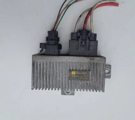 Renault Trafic I Glow plug pre-heat relay 7700109860