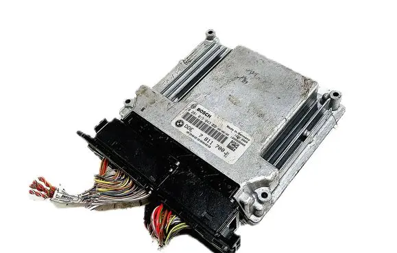 BMW 5 E39 Engine control unit/module 7811700