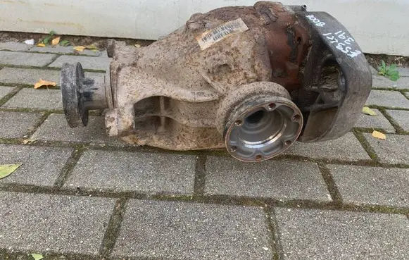 BMW X5 E53 Rear differential 7524892 33107524892 33107524893