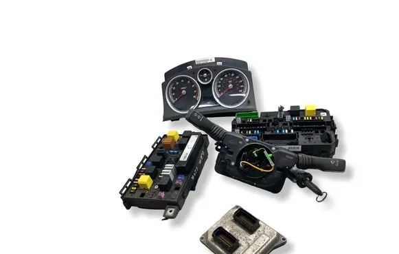 Opel Astra H Engine ECU kit and lock set 55564081 13268305 13220830