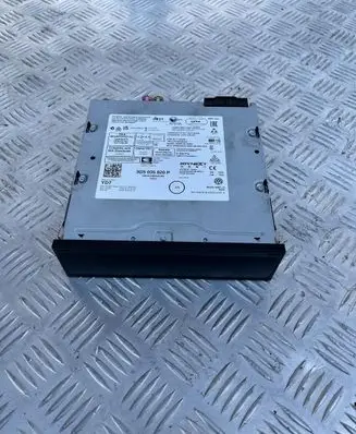 Volkswagen Taigo Navigation unit CD/DVD player 3G5035820P