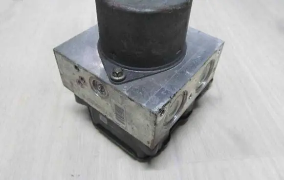 Ford Mondeo MK IV ABS Pump 9G91-2C405-AB 7383