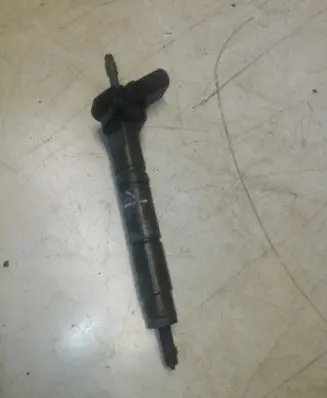 Mercedes-Benz E AMG W212 Fuel injector A6420701187 130215 K6MWGUPN3A