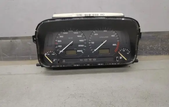 Speedometer (instrument cluster)