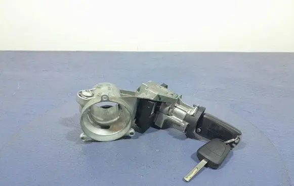 Opel Corsa D Ignition lock 56155E