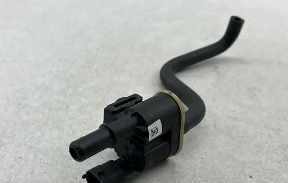 Dodge Durango III Valve 04627694AA