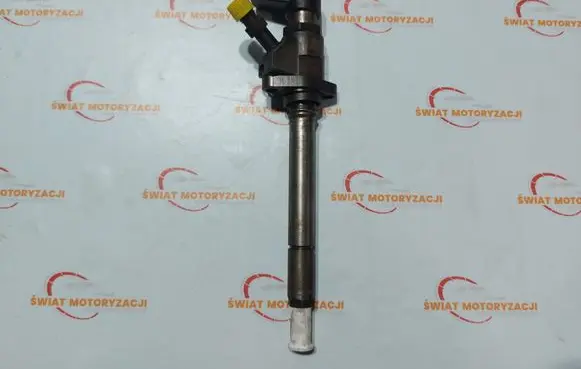 Volvo V70 Fuel injector 9657144580