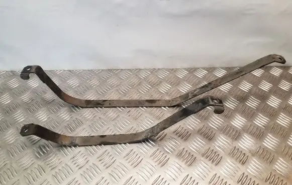 Nissan Juke I F15 Fuel tank mounting bracket 
