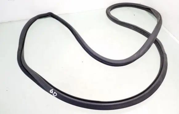 Volkswagen PASSAT B7 Rear door rubber seal (on body) 3C9867913B