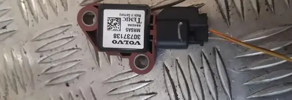 Volvo V50 Airbag deployment crash/impact sensor 30737138