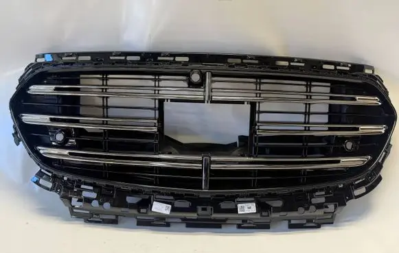 Front bumper upper radiator grill