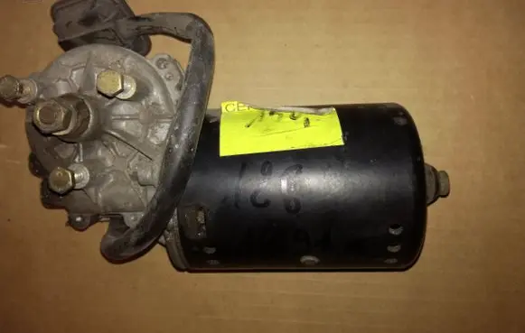 Mercedes-Benz S W126 Wiper motor