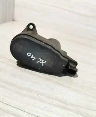 Volvo XC40 Hand brake/parking brake motor P32276921 499890801 AED28