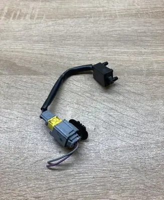 Citroen C4 I Clutch pedal sensor 95835T02