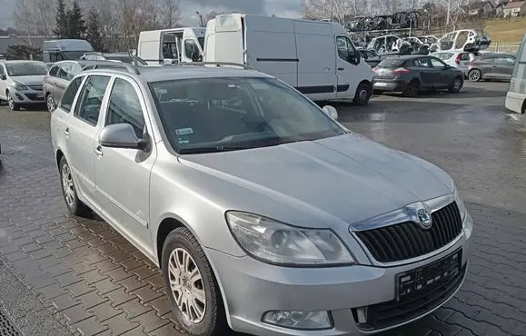 Skoda Octavia Mk2 (1Z) Front door DRZWIPRZPRAWOCTAVI