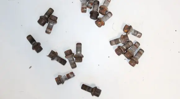 Mercedes-Benz E W212 Nuts/bolts 