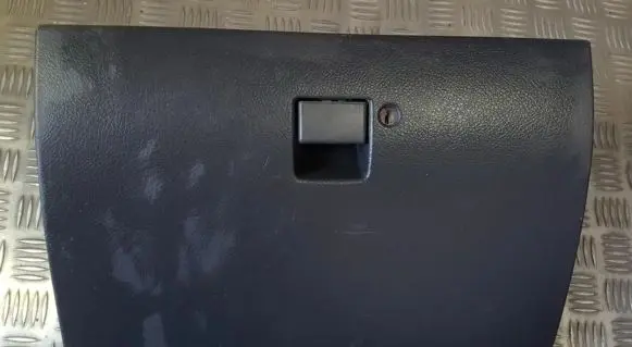 Opel Frontera A Glove box