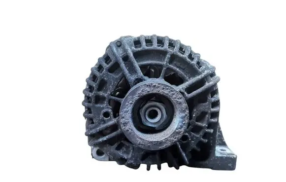 Volvo XC90 Generator/alternator 8637849 0124625001