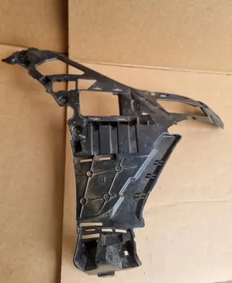 Mercedes-Benz EQE v295 Front bumper mounting bracket A2958853901